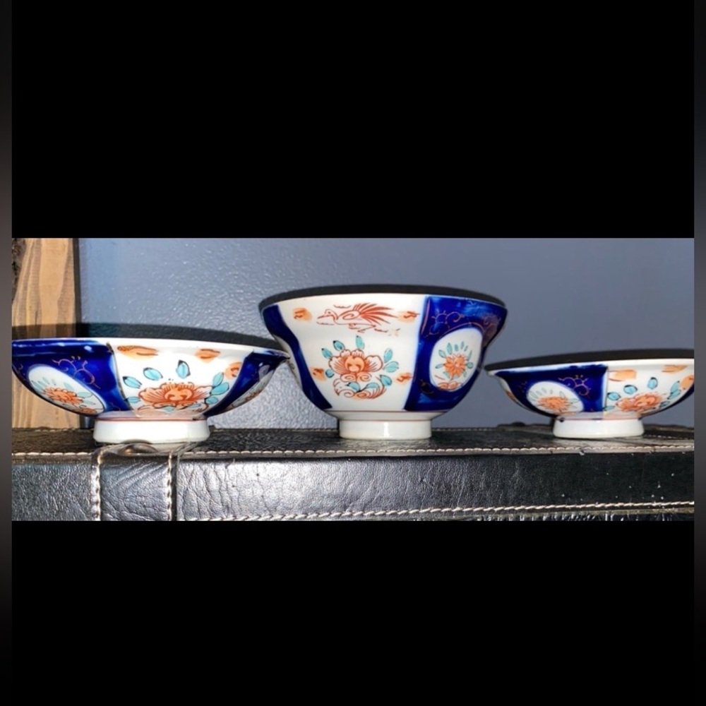 Vintage three-piece rice bowl set